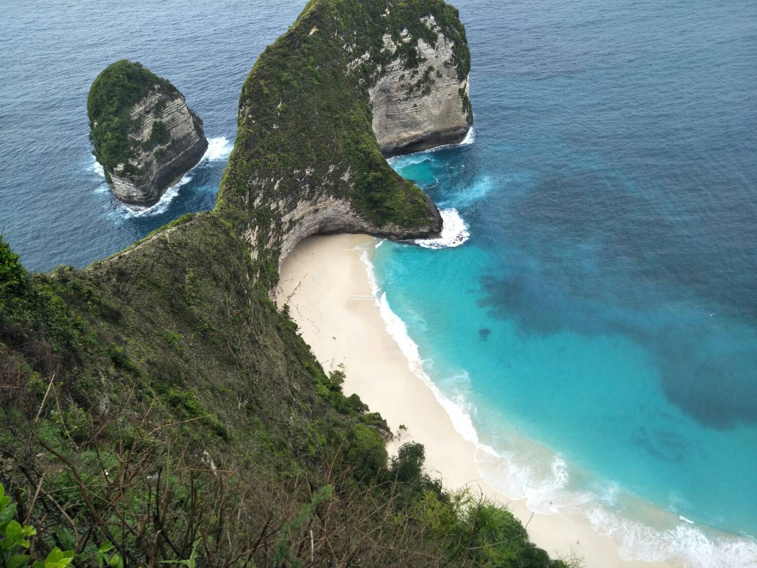 ペニダ島 バリ島から船で約40分の秘境アイランド！ バリ島と私 ドタバタ珍道中ブログ